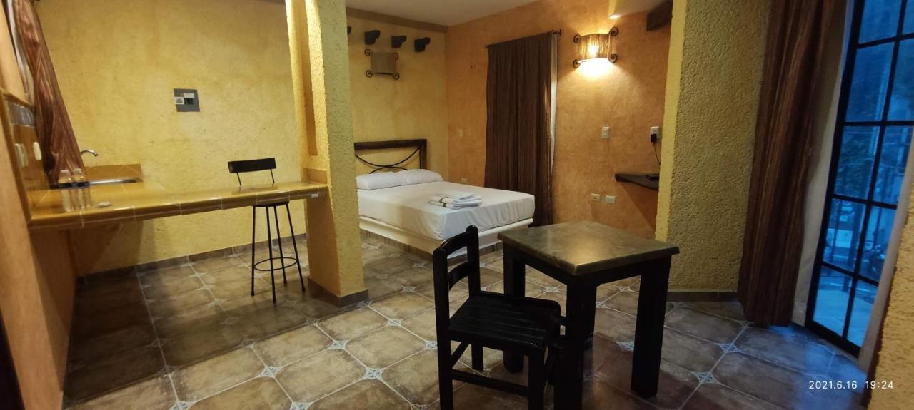 Alux Rooms Playa del Carmen Eksteriør bilde